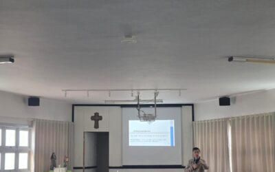 3ª série do Ensino Médio participa da palestra com “O Buscador de Respostas”,